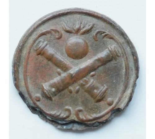 button of artillery officer