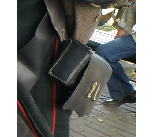 variant of decoration shield on the cartridge pouch of 7 regiment---restoration