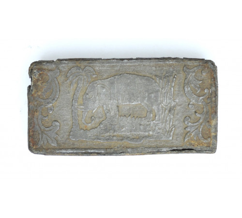 officier tin snuff box with an elephant