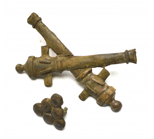 decoration of a catridge pouch of a regiment of foot artillery